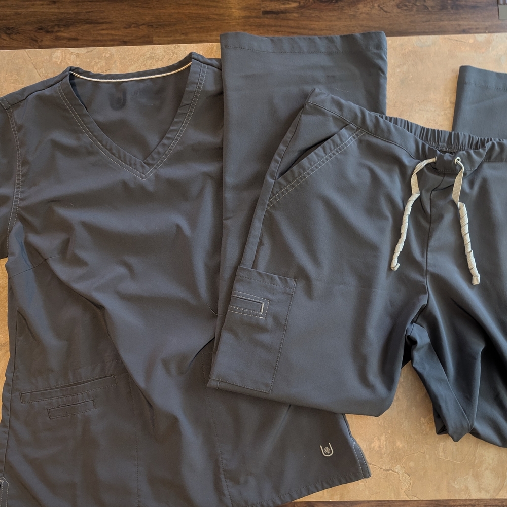 Urbane Performance Gray Scrub Set